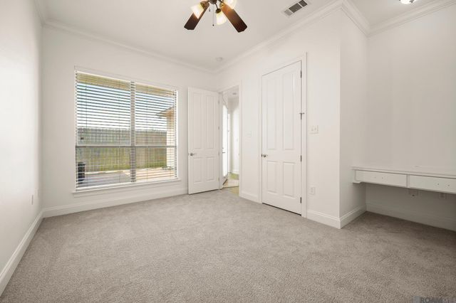 5368 Courtyard Dr, Gonzales, LA 70737