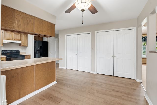 8022 Knollgate Court, Indianapolis, IN 46268