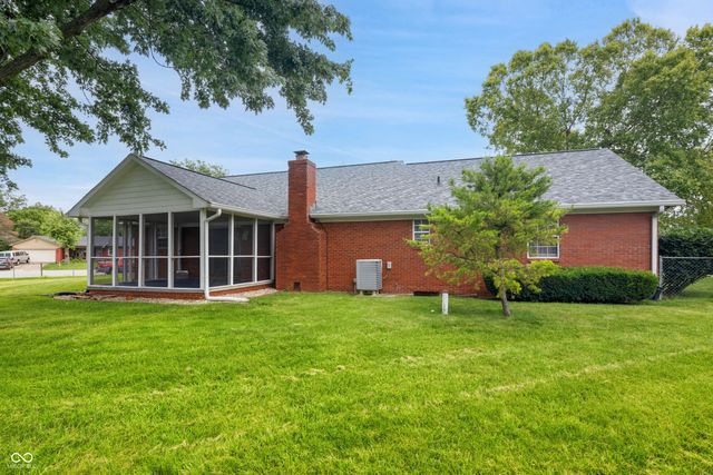 8022 Knollgate Court, Indianapolis, IN 46268