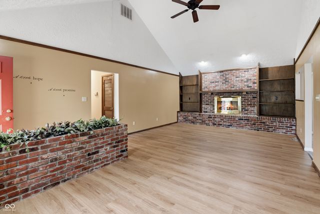 8022 Knollgate Court, Indianapolis, IN 46268