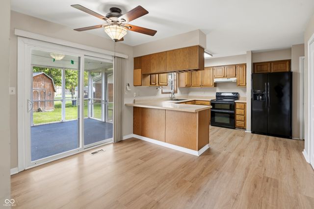 8022 Knollgate Court, Indianapolis, IN 46268