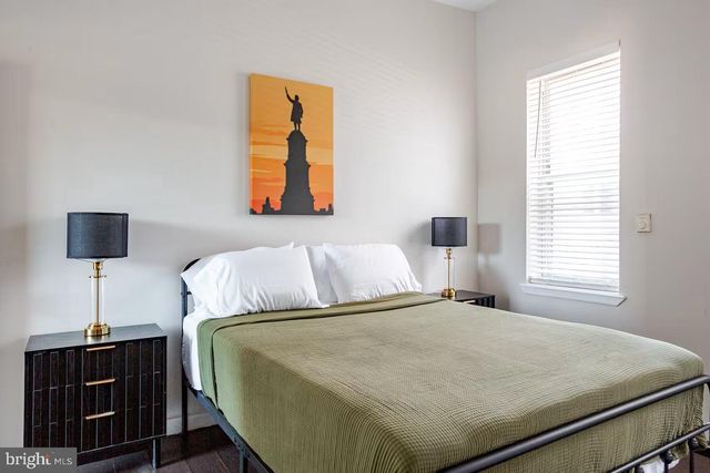 1425 N FRONT ST, Philadelphia, PA 19122