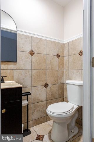 1425 N FRONT ST, Philadelphia, PA 19122