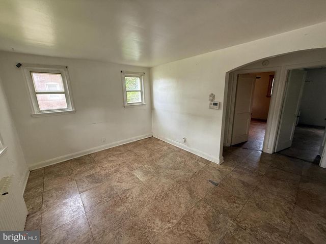 750 CHARING CROSS RD, Baltimore, MD 21229