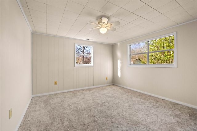 1952 N Juneway Terrace, Fayetteville, AR 72703