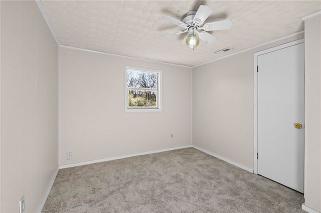 1952 N Juneway Terrace, Fayetteville, AR 72703