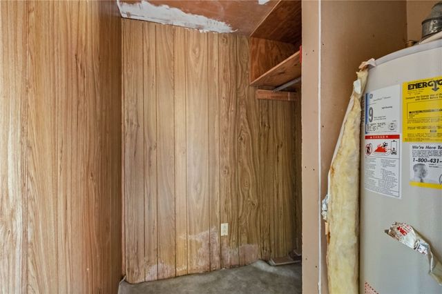 1952 N Juneway Terrace, Fayetteville, AR 72703