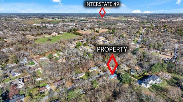 1952 N Juneway Terrace, Fayetteville, AR 72703