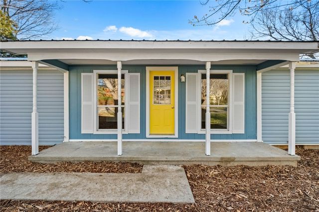 1952 N Juneway Terrace, Fayetteville, AR 72703