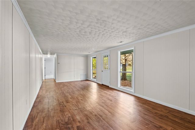 1952 N Juneway Terrace, Fayetteville, AR 72703