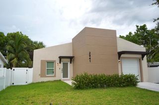 2941 NW 7th Court, Fort Lauderdale, FL 33311