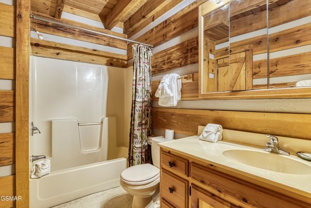 2752 Blue Springs Way, Sevierville, TN 37862