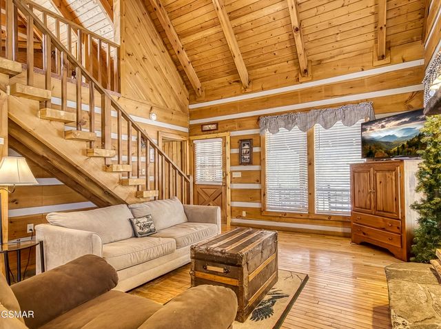 2752 Blue Springs Way, Sevierville, TN 37862