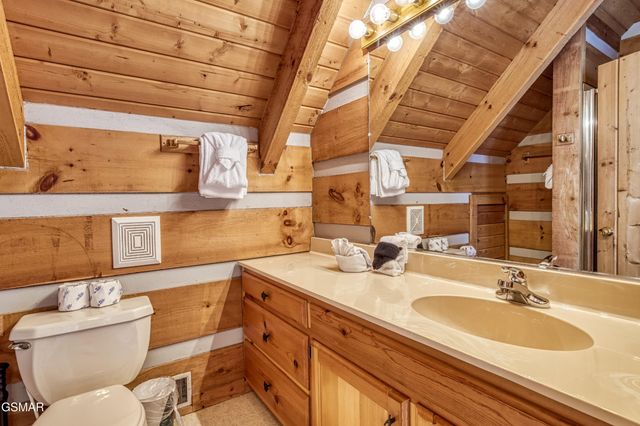 2752 Blue Springs Way, Sevierville, TN 37862