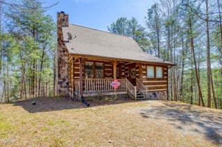 2752 Blue Springs Way, Sevierville, TN 37862