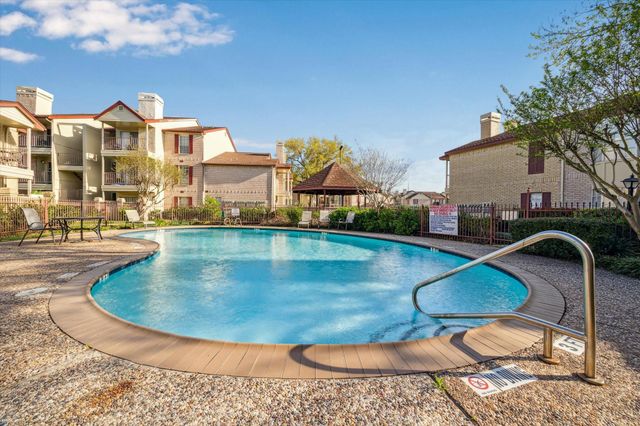 2120 El Paseo Street 2422, Houston, TX 77054