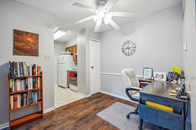 2120 El Paseo Street 2422, Houston, TX 77054