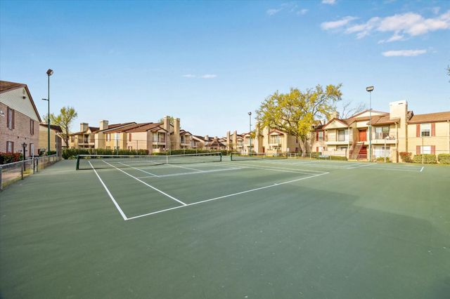2120 El Paseo Street 2422, Houston, TX 77054