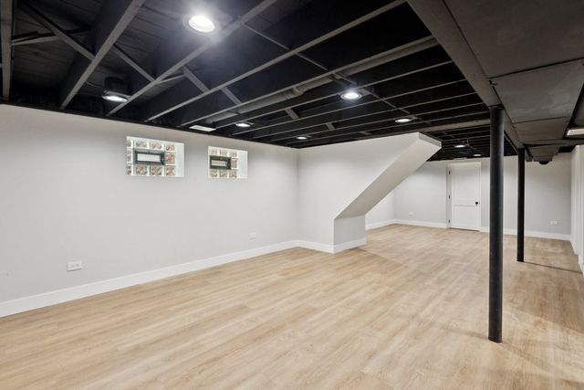 3737 N Cumberland Avenue, Chicago, IL 60634