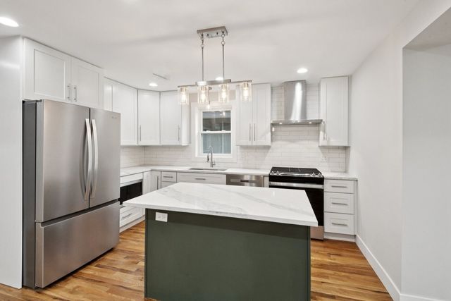 3737 N Cumberland Avenue, Chicago, IL 60634