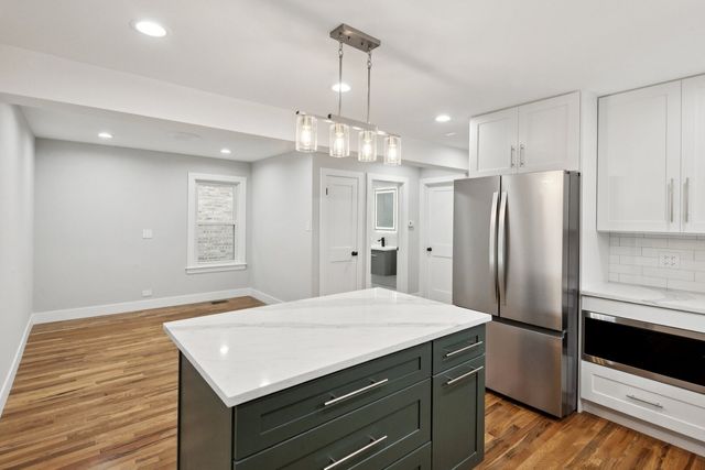 3737 N Cumberland Avenue, Chicago, IL 60634