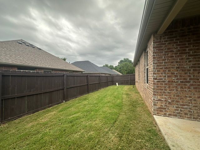 2659 N Villa Boulevard, Fayetteville, AR 72703