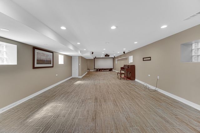 1915 Dewey Avenue, Evanston, IL 60201