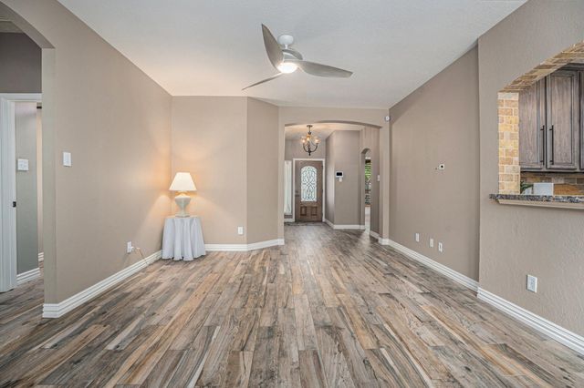 9338 Stoneridge Canyon Lane, Houston, TX 77089