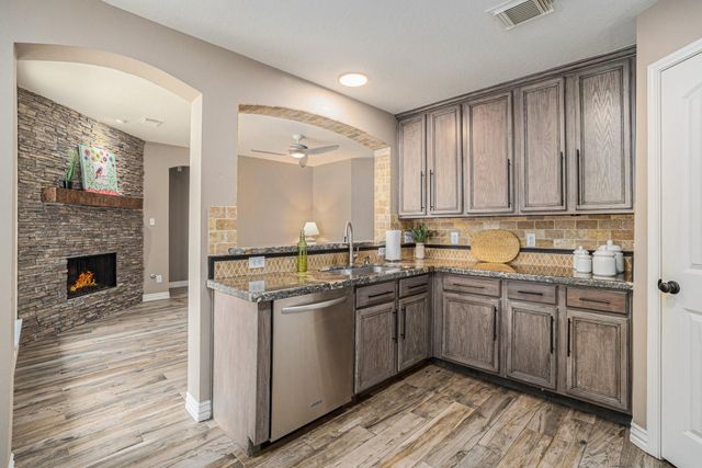 9338 Stoneridge Canyon Lane, Houston, TX 77089