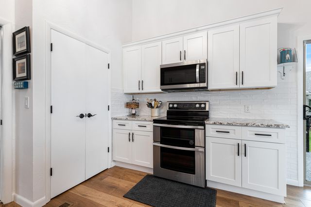 57450 E Hwy 125 618, Monkey Island, OK 74331