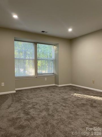 1641 Arlyn Circle F, Charlotte, NC 28213