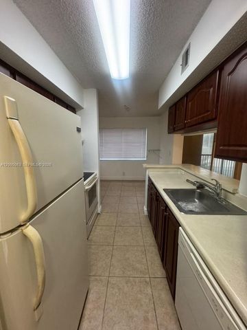 5612 Rock Island Road 152, Tamarac, FL 33319