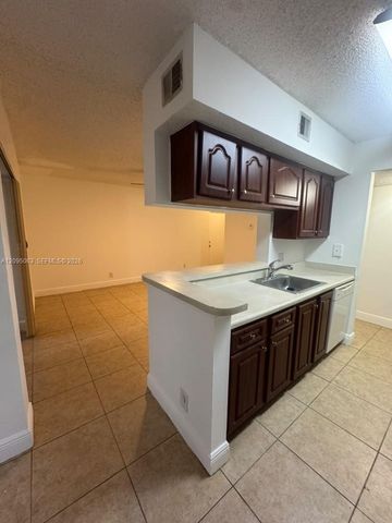 5612 Rock Island Road 152, Tamarac, FL 33319