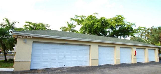 5612 Rock Island Road 152, Tamarac, FL 33319