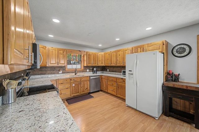1488 Walnut Rdg, Ellijay, GA 30536