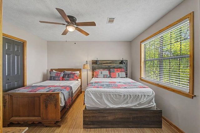 1488 Walnut Rdg, Ellijay, GA 30536