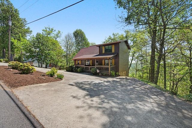 1488 Walnut Rdg, Ellijay, GA 30536