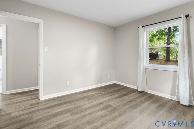 7 Lakeside Drive Ext, Columbia, VA 23038