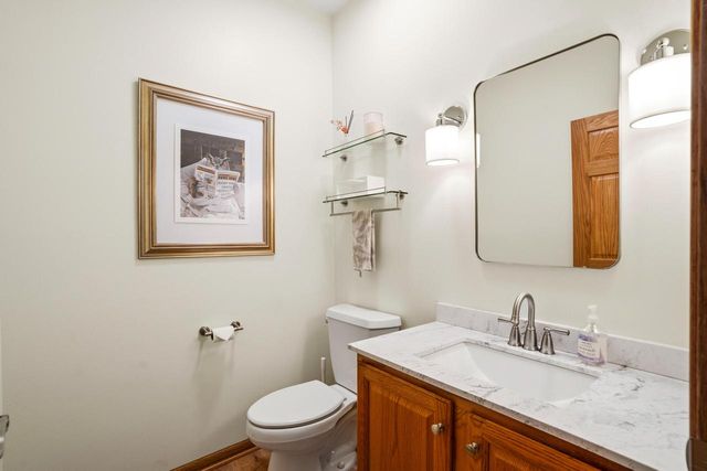 13737 N Lake Shore DRIVE, Mequon, WI 53097