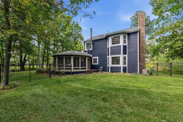 13737 N Lake Shore DRIVE, Mequon, WI 53097