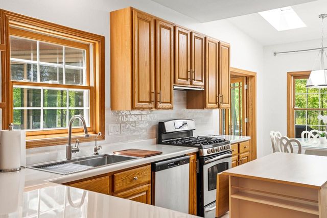 13737 N Lake Shore DRIVE, Mequon, WI 53097