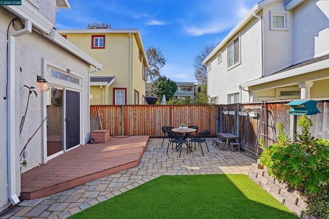 1 Avocet Ct, Alameda, CA 94501