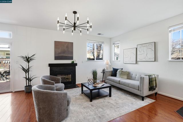 1 Avocet Ct, Alameda, CA 94501