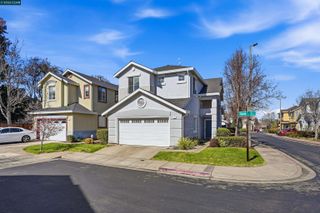 1 Avocet Ct, Alameda, CA 94501
