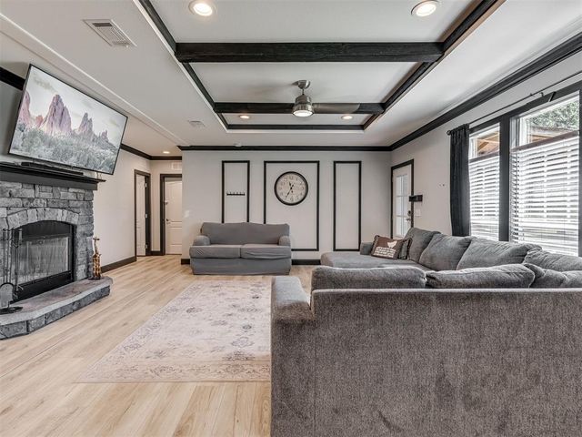 10200 Pecan Tree Circle, Lexington, OK 73051