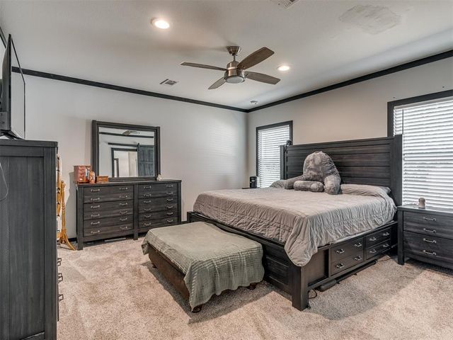 10200 Pecan Tree Circle, Lexington, OK 73051