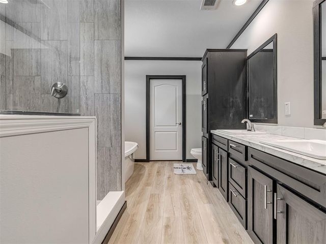 10200 Pecan Tree Circle, Lexington, OK 73051