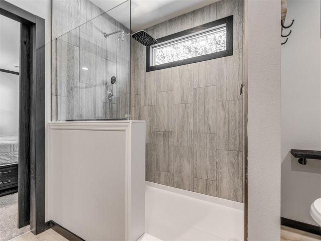 10200 Pecan Tree Circle, Lexington, OK 73051
