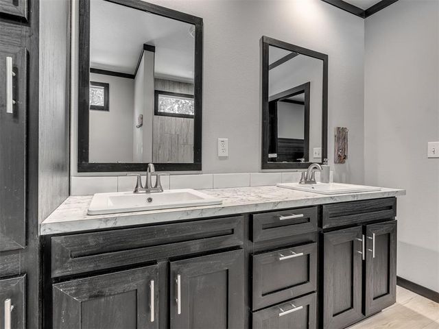 10200 Pecan Tree Circle, Lexington, OK 73051
