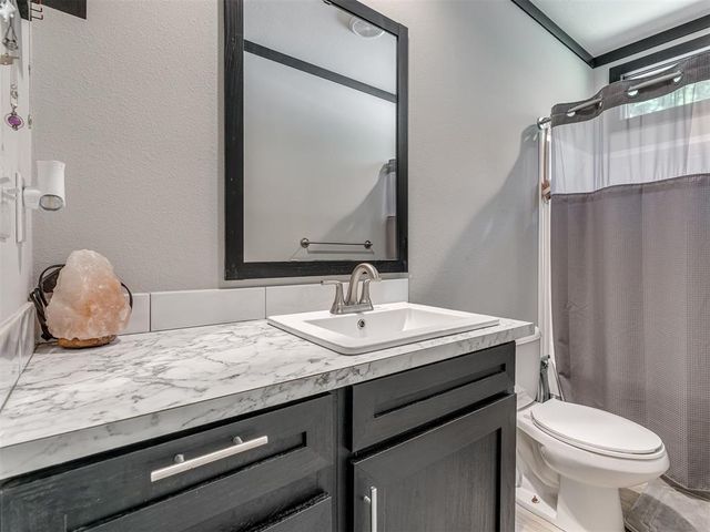 10200 Pecan Tree Circle, Lexington, OK 73051